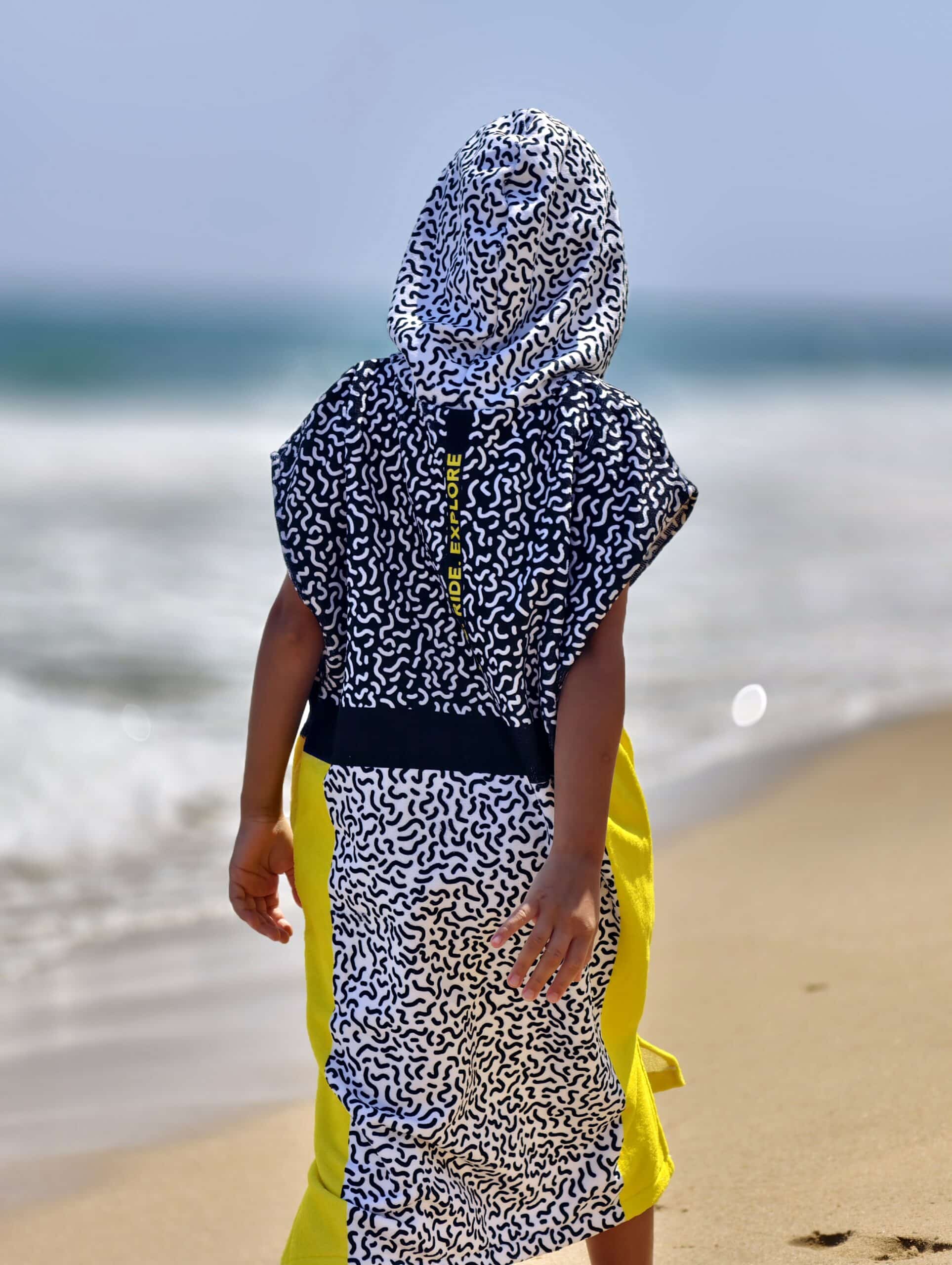 ДЕТСКО ПОНЧО MAZE WORMS