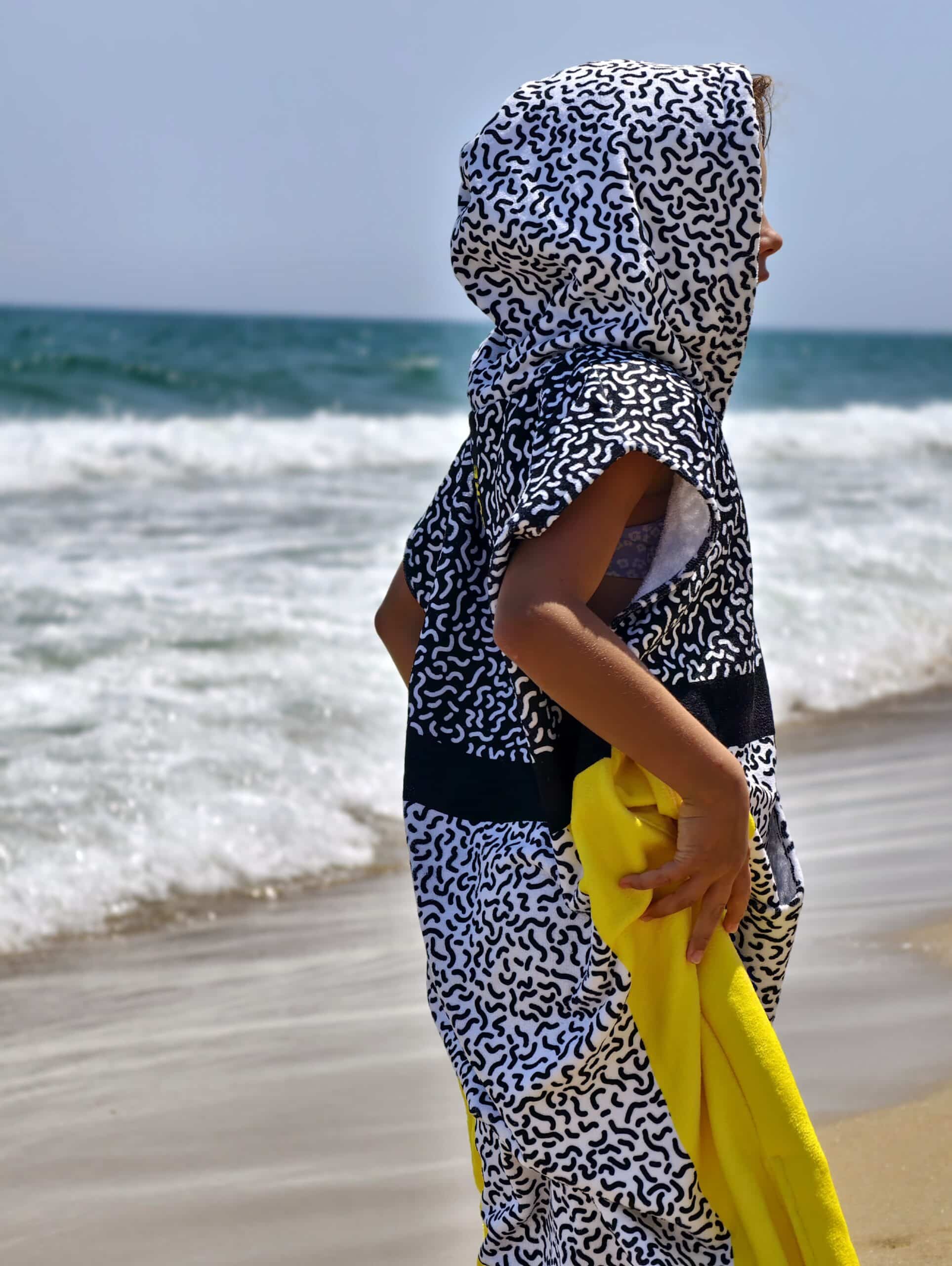 ДЕТСКО ПОНЧО MAZE WORMS