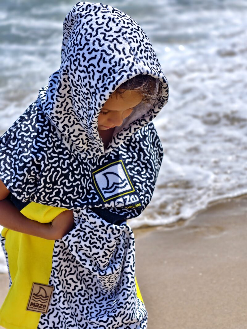 ДЕТСКО ПОНЧО MAZE WORMS