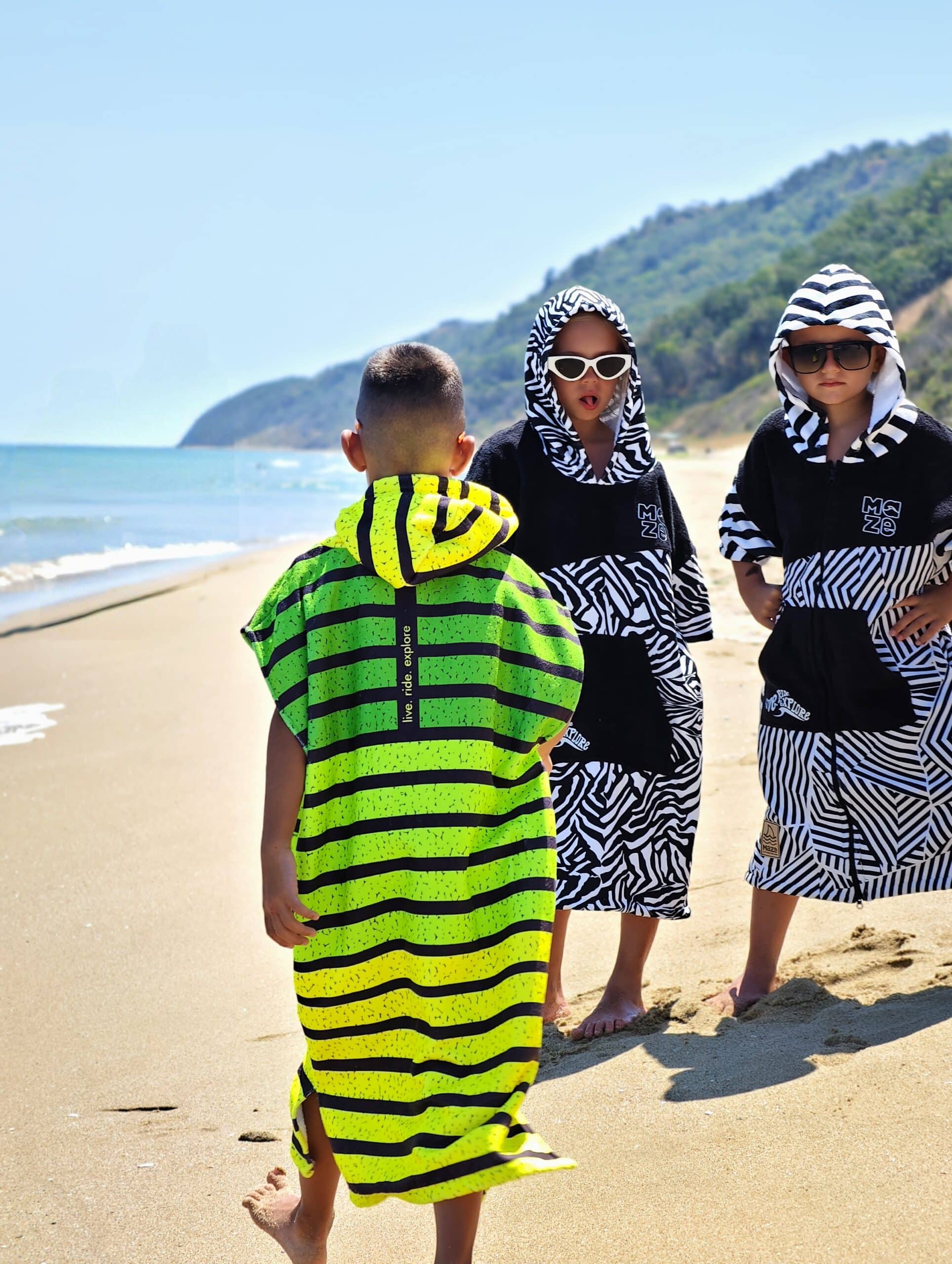 ДЕТСКО ПОНЧО MAZE STRIPES