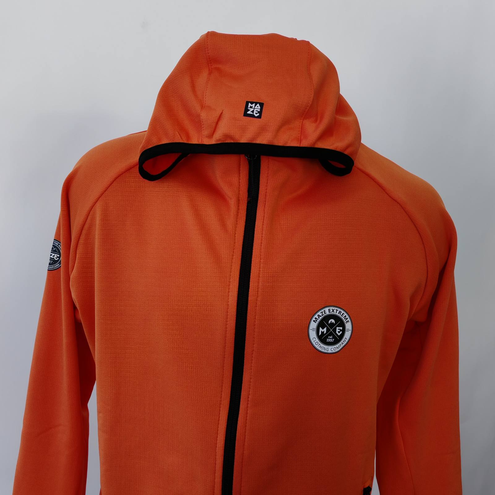 СУИТШЪРТ NATURE MAZE