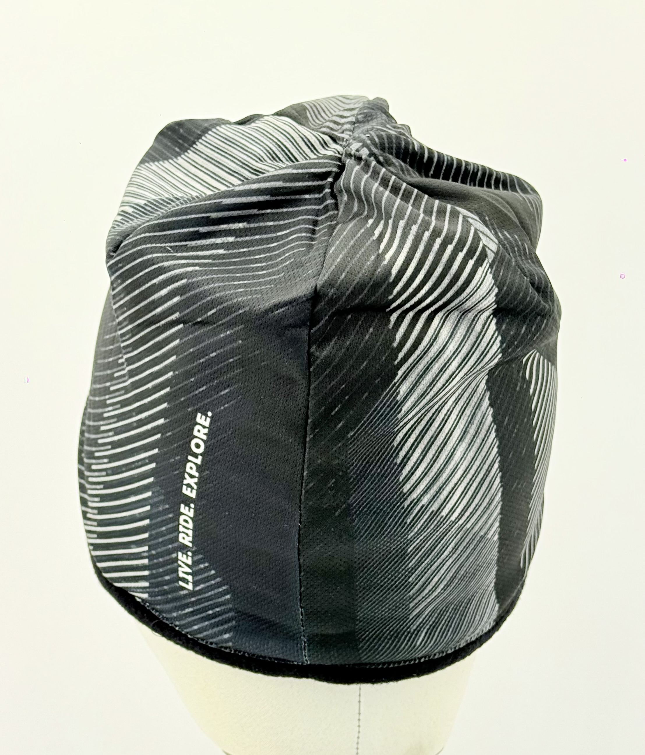 ШАПКА ДВУЛИЦЕВА STREET BLACK